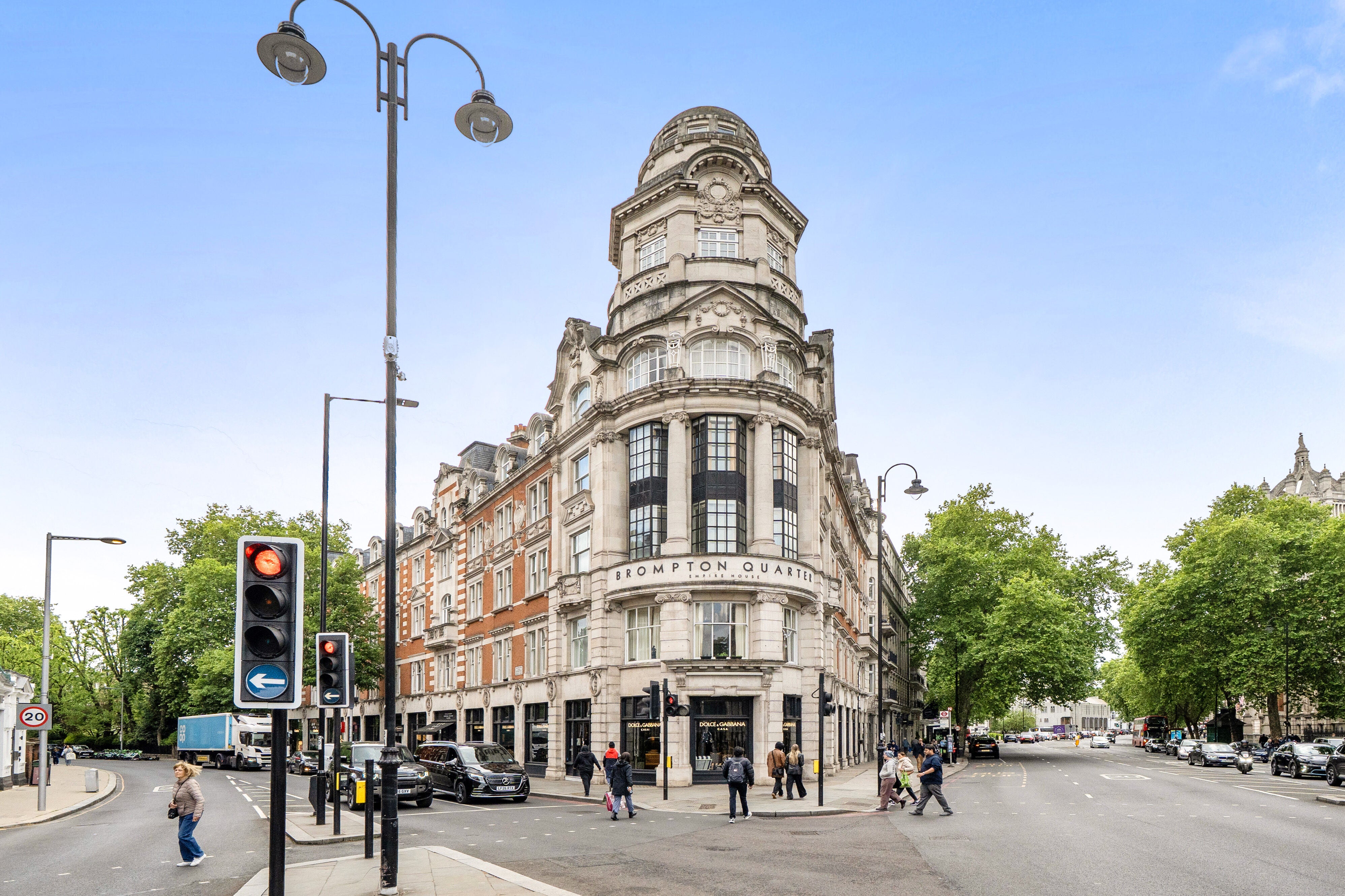Flat Thurloe Place in Greater London
