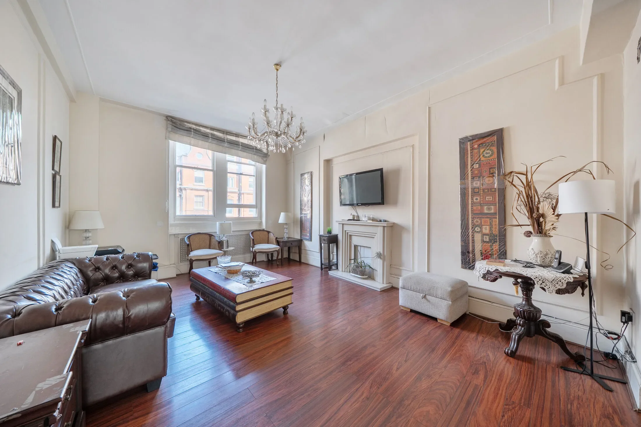 Flat Thurloe Place in Greater London