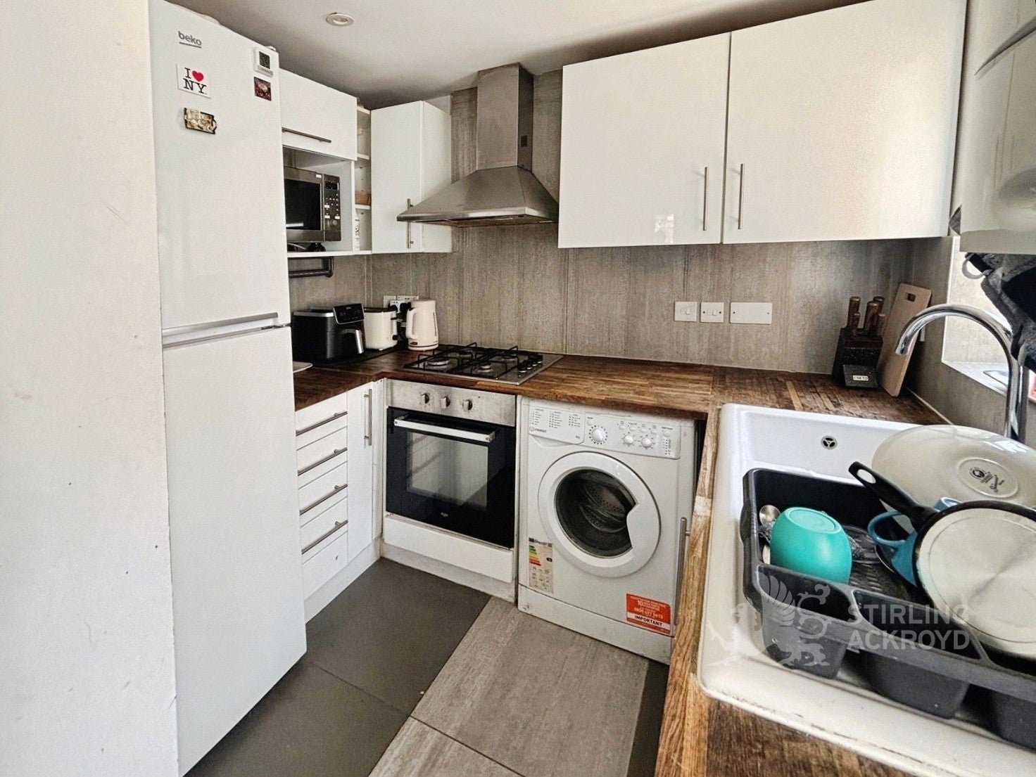 Room Staines Road in Greater London