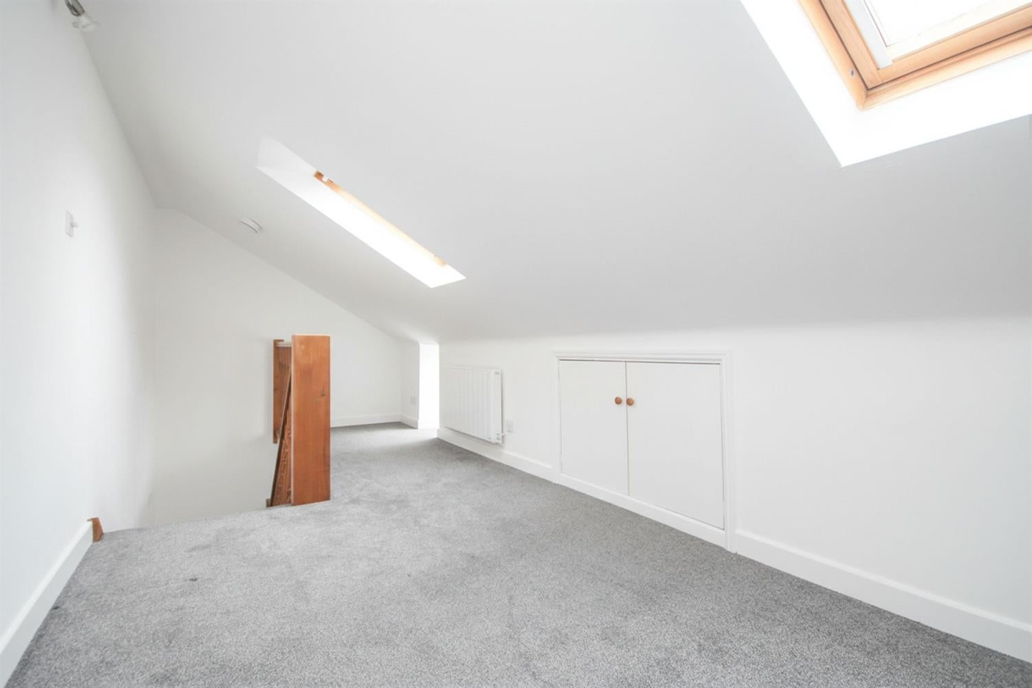Flat Kingslea in Horsham