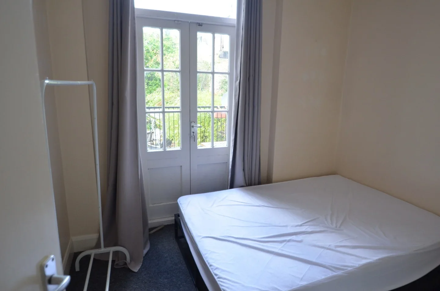 Flat New North Road in Greater London