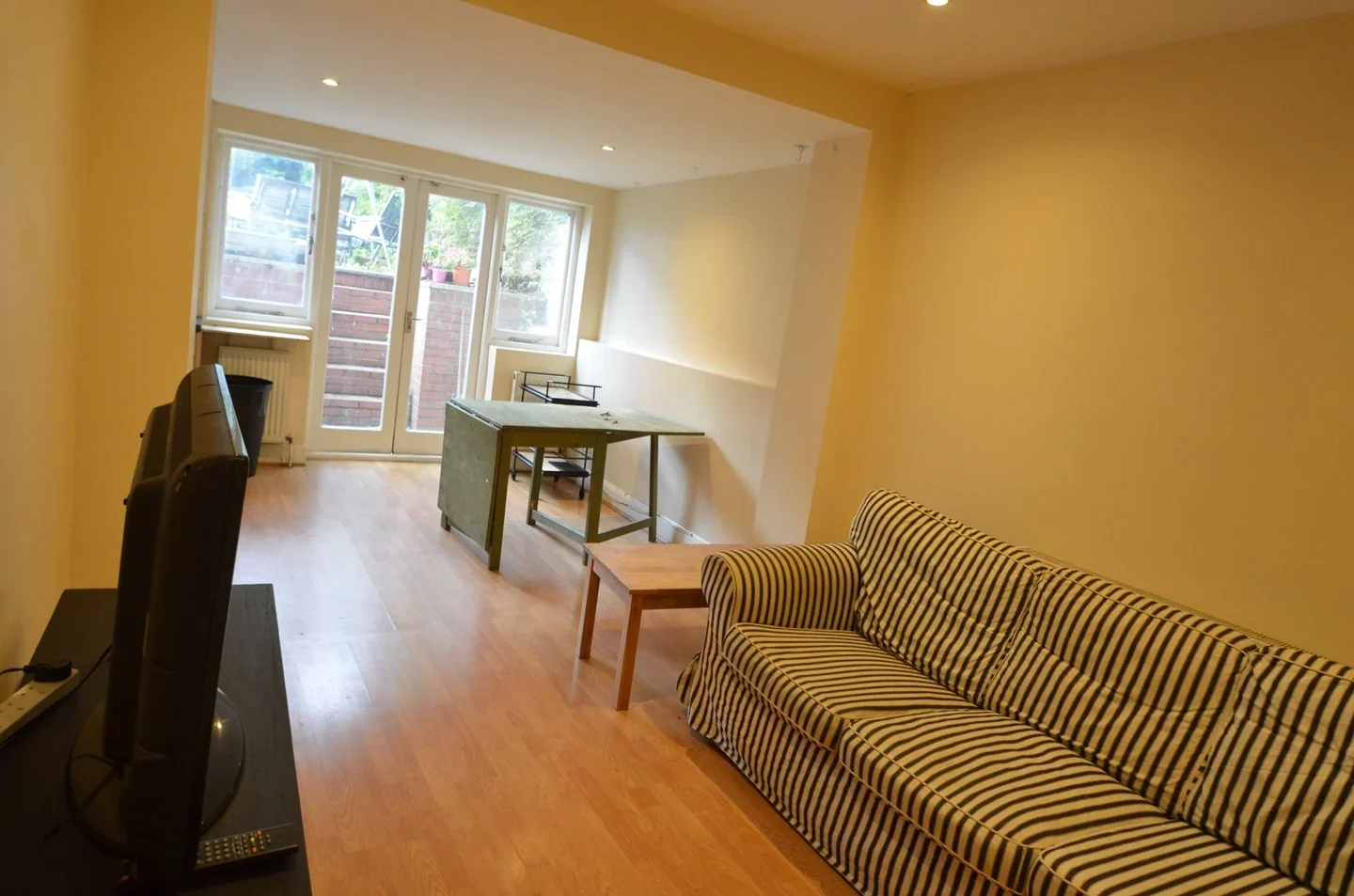 Flat New North Road in Greater London
