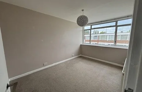 Flat Swanwick Close in Greater London