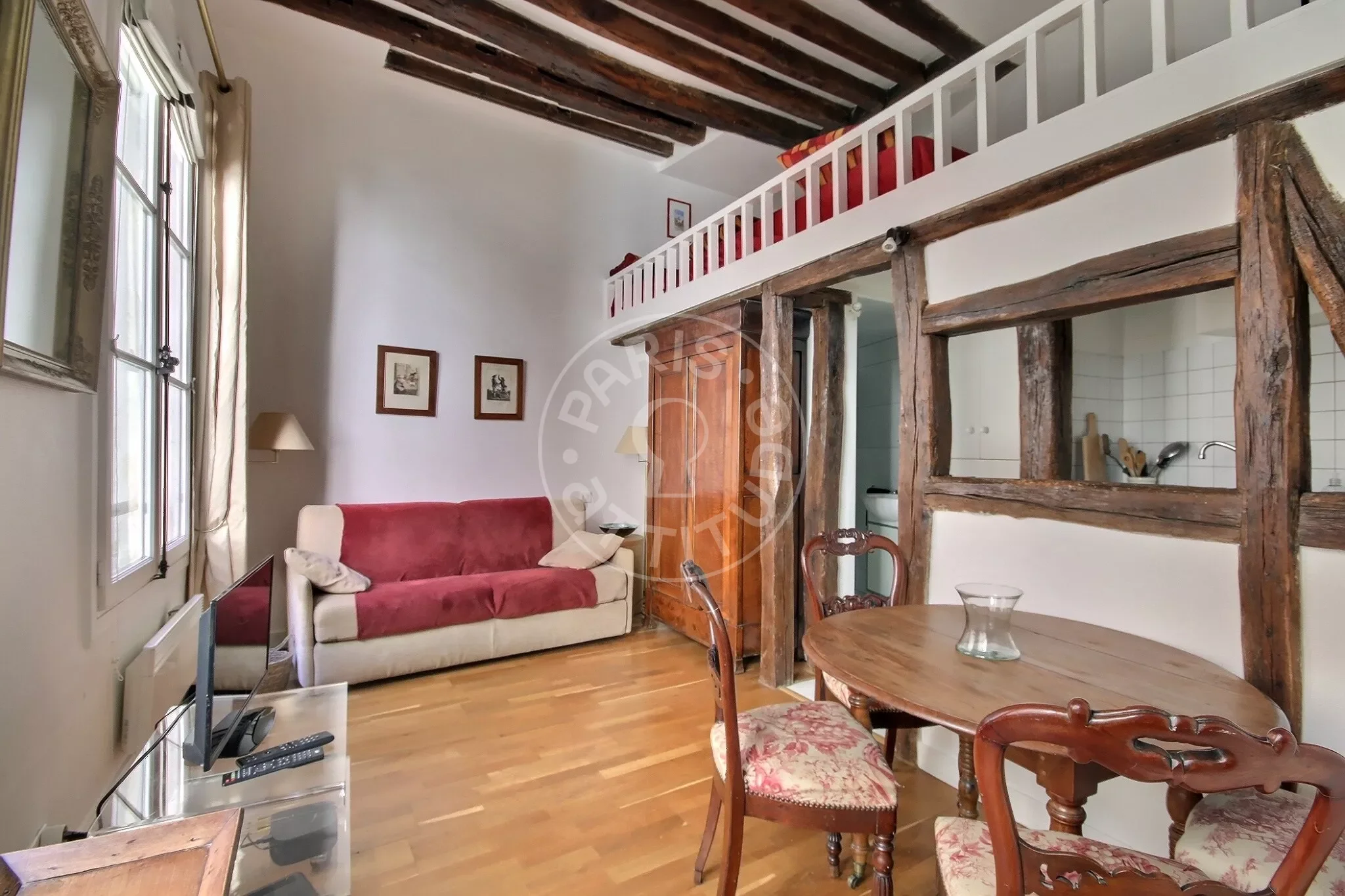 Appartement Rue des Tournelles à Paris