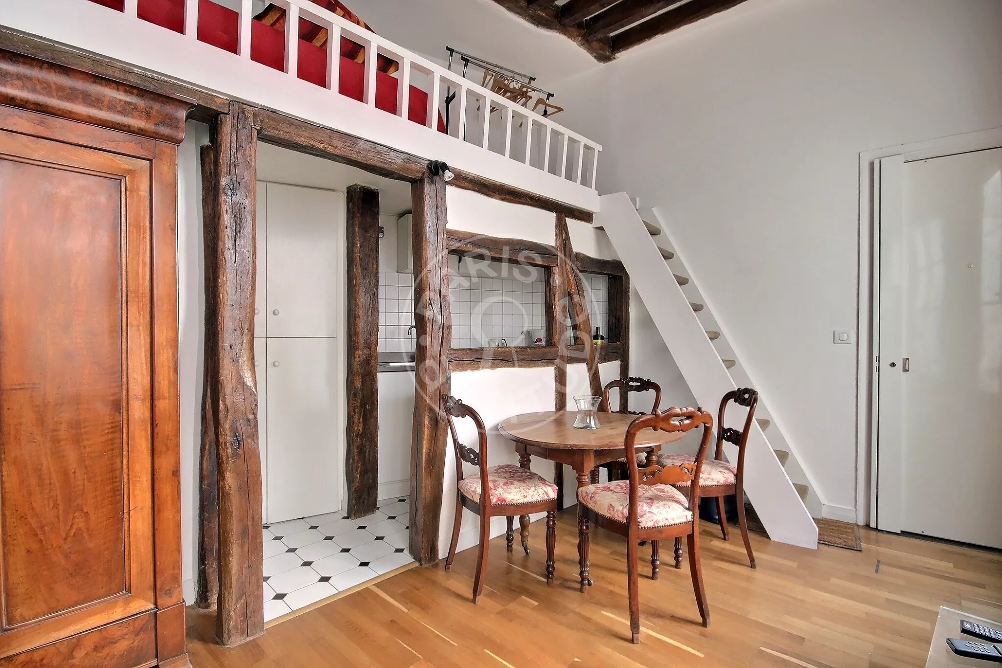 Appartement Rue des Tournelles à Paris