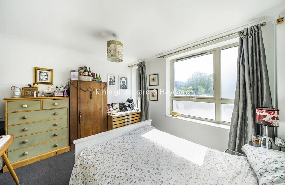 Flat Westmoreland Road in Greater London