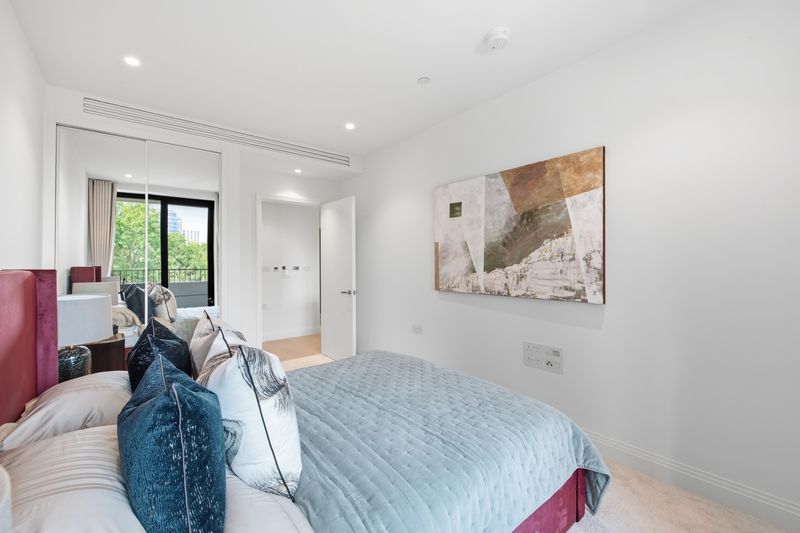 Flat William Morris Way in Greater London