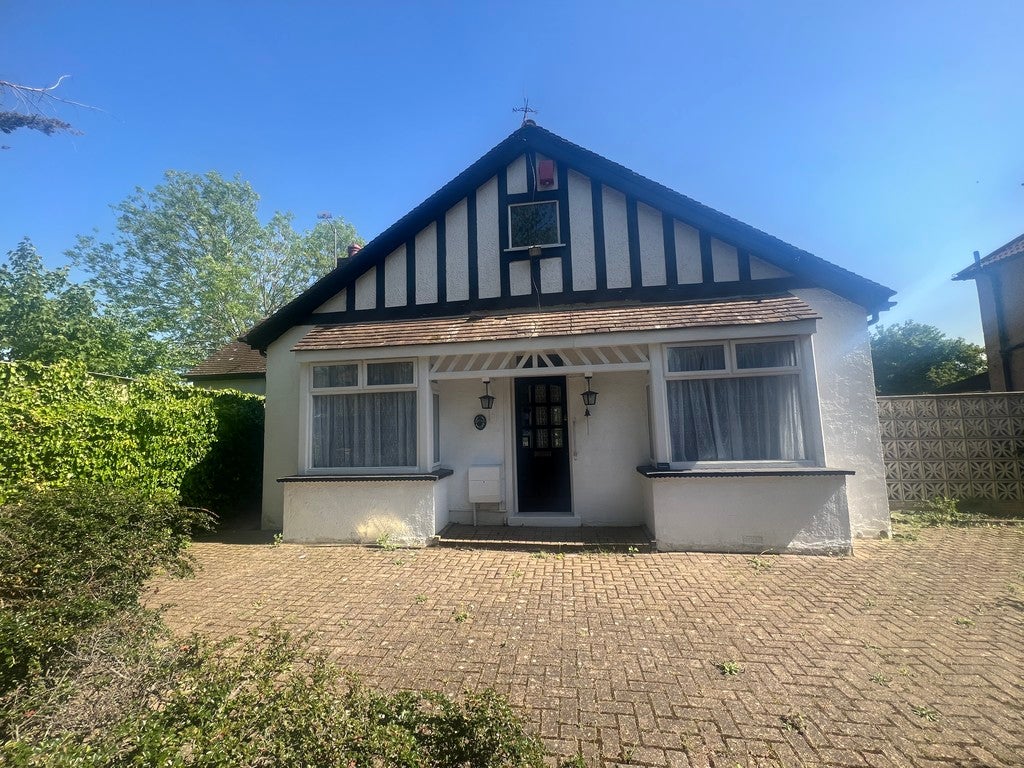 Flat Field End in Greater London