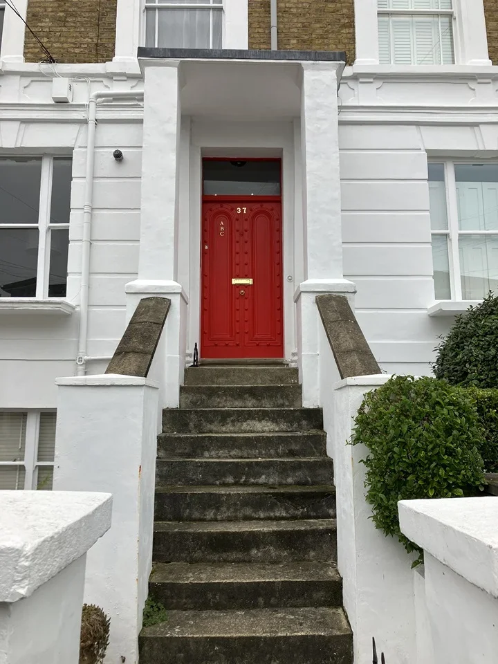 Flat Glenton Road in Greater London