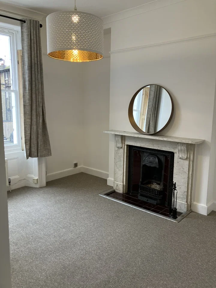 Flat Glenton Road in Greater London