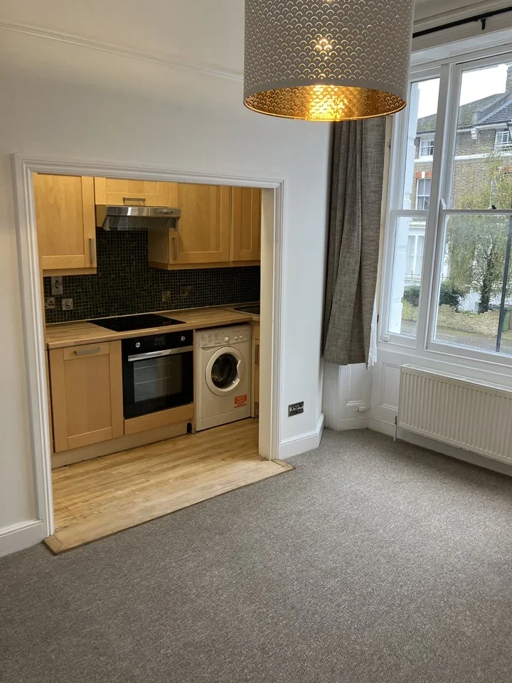 Flat Glenton Road in Greater London