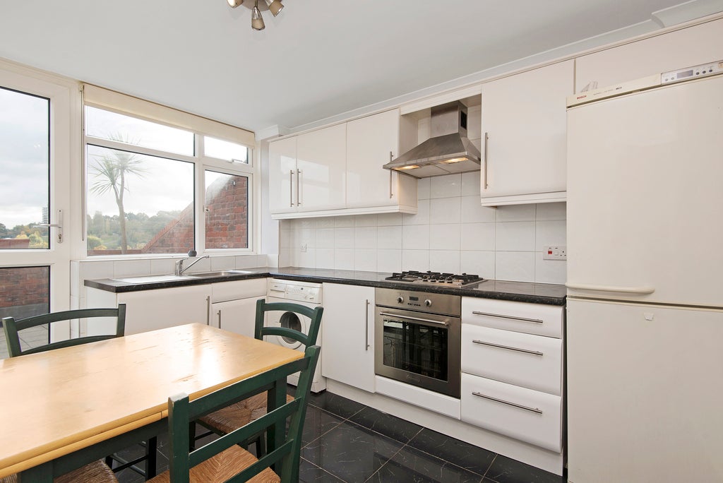 Flat Murfett Close in Greater London