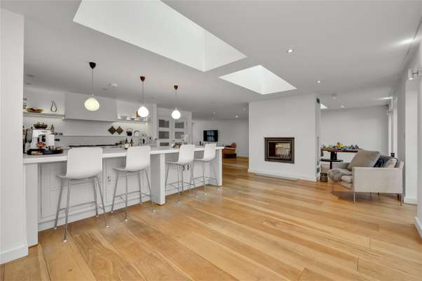 House Heathfield in Elmbridge