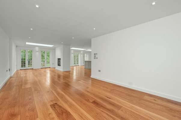 House Heathfield in Elmbridge
