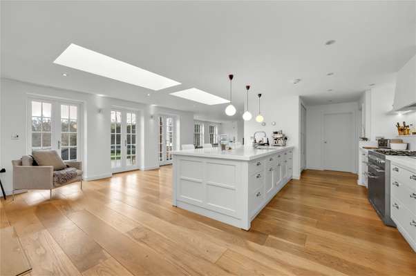House Heathfield in Elmbridge