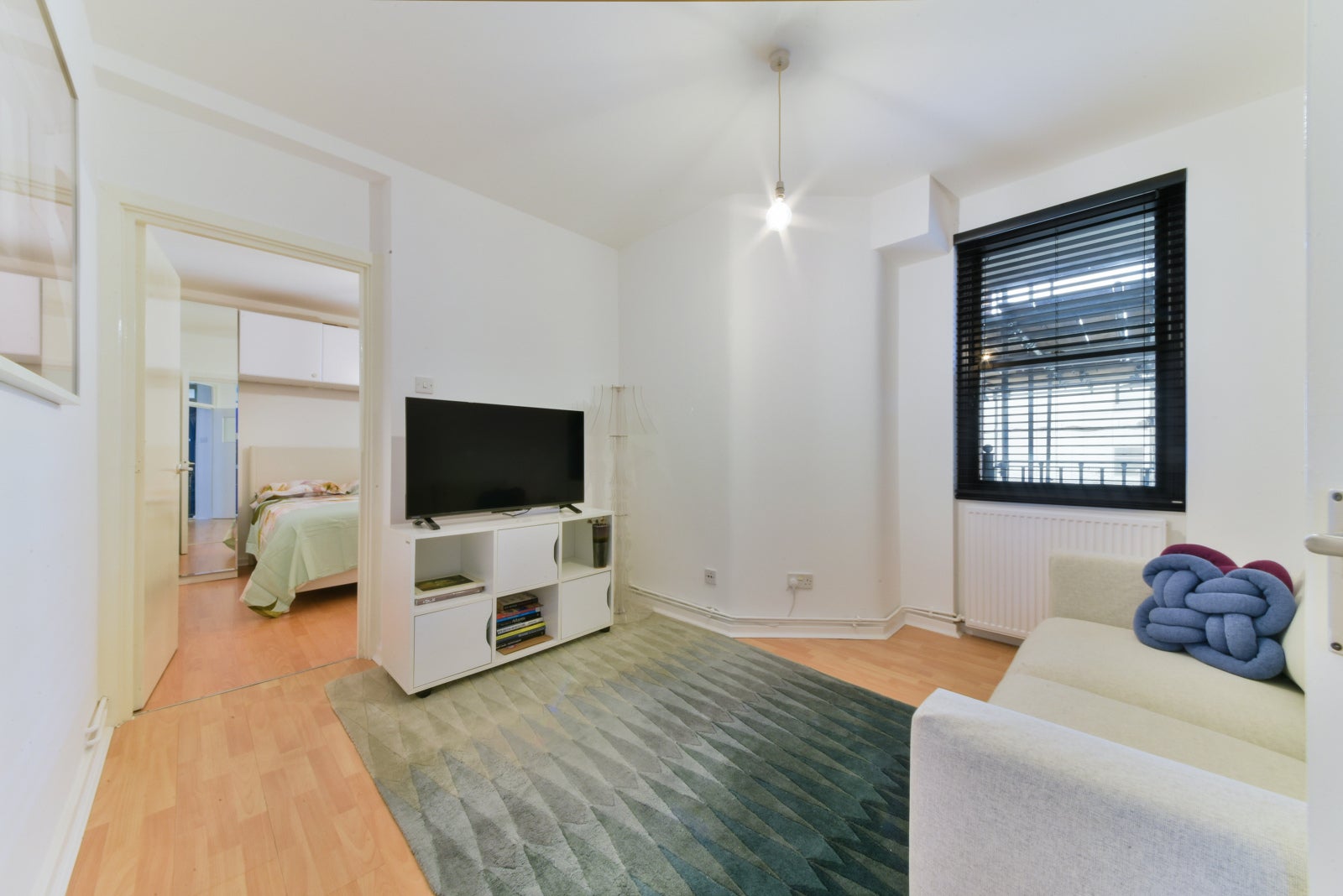 Flat Charing Cross Road in City of Westminster