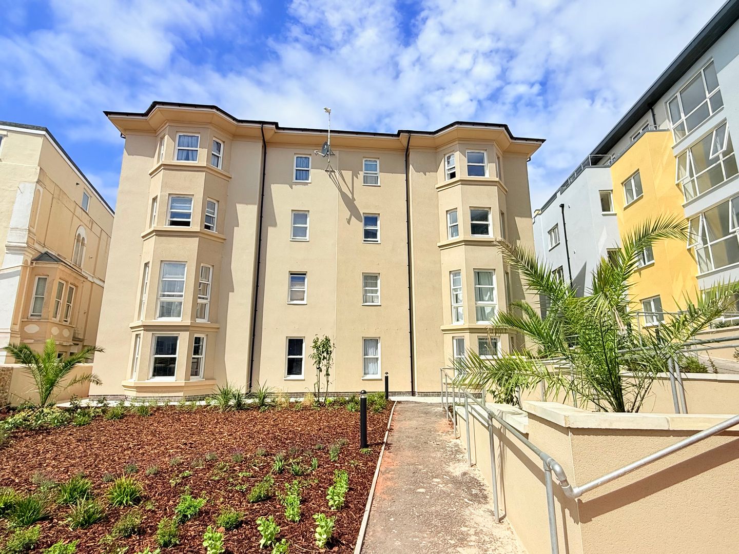 Flat Madeira Road in Weston-super-Mare
