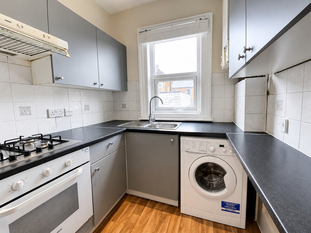 Flat Holloway Road in Greater London