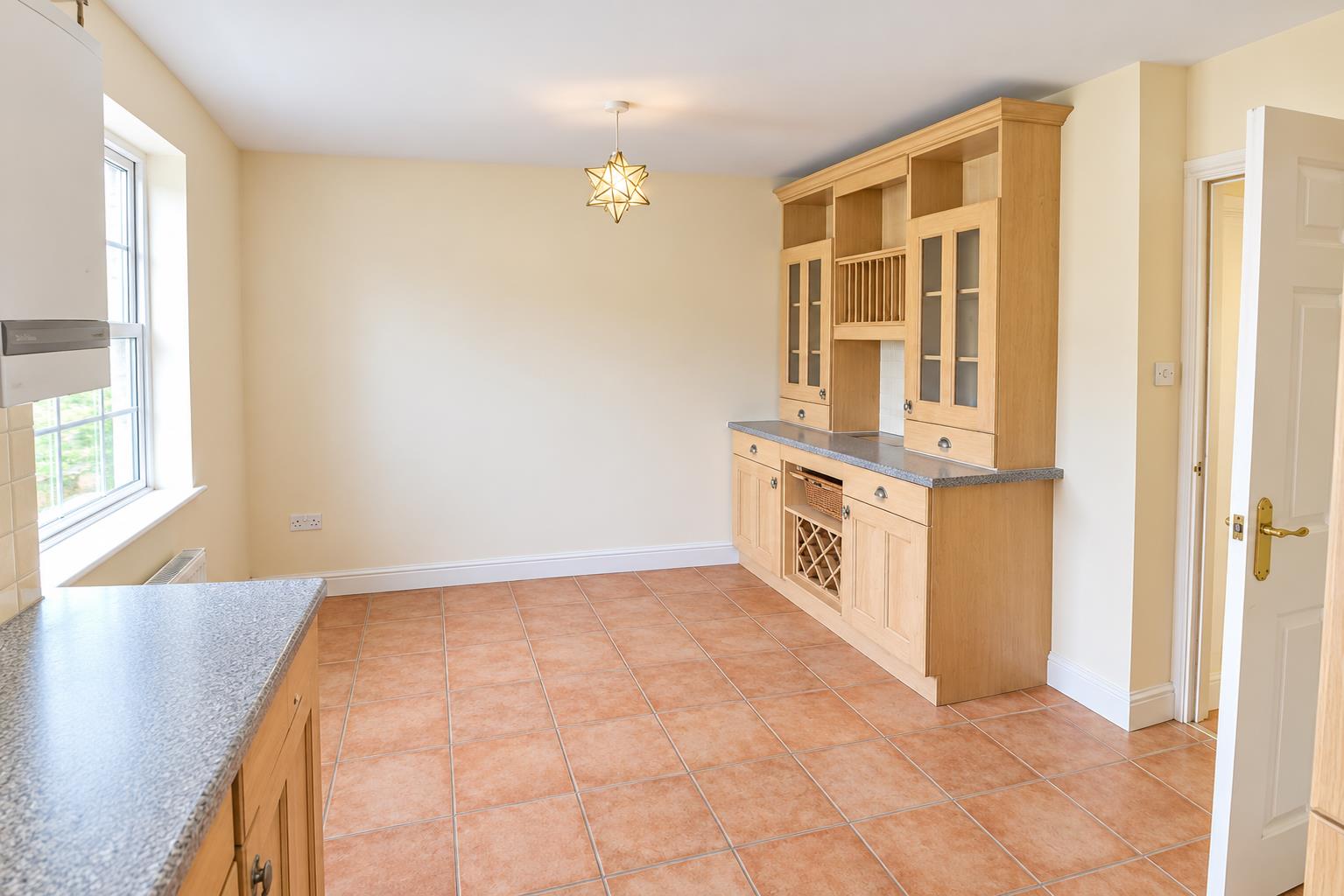 Flat Macrae Road in Pill and Easton-In-Gordano