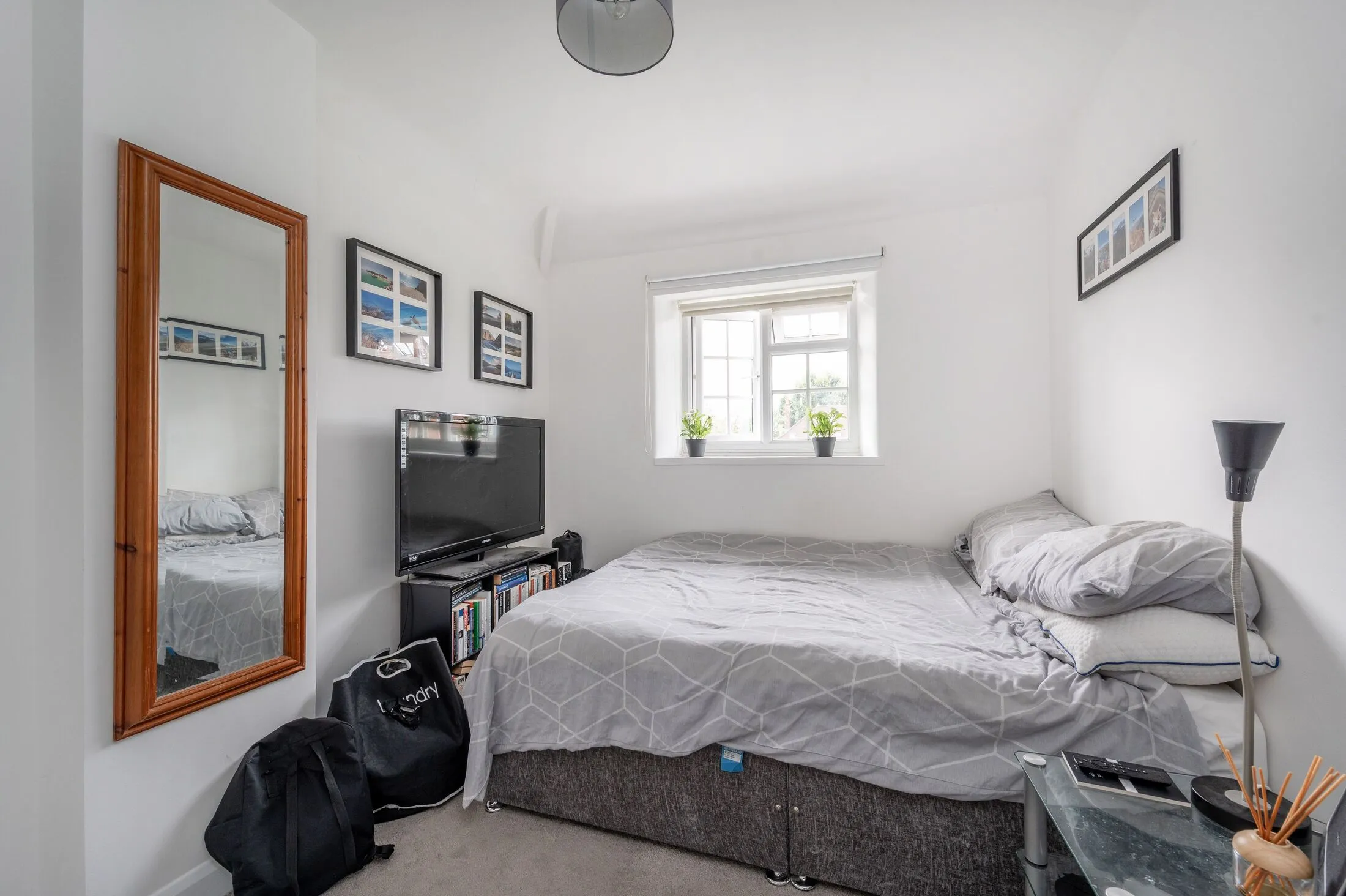 House Yew Tree Road in Greater London