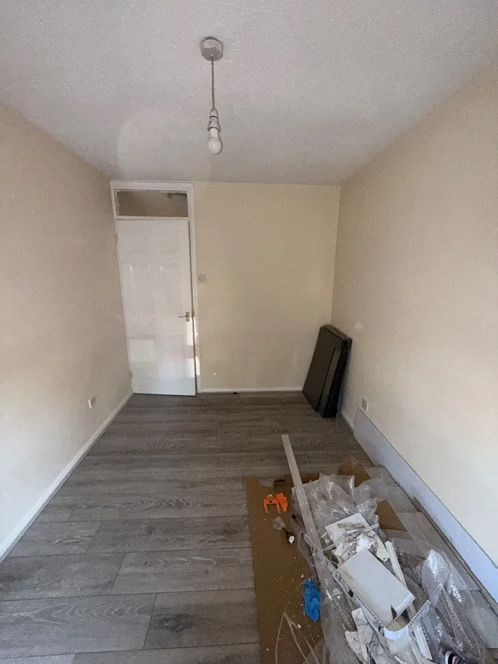 Flat Seymour Road in Trowbridge