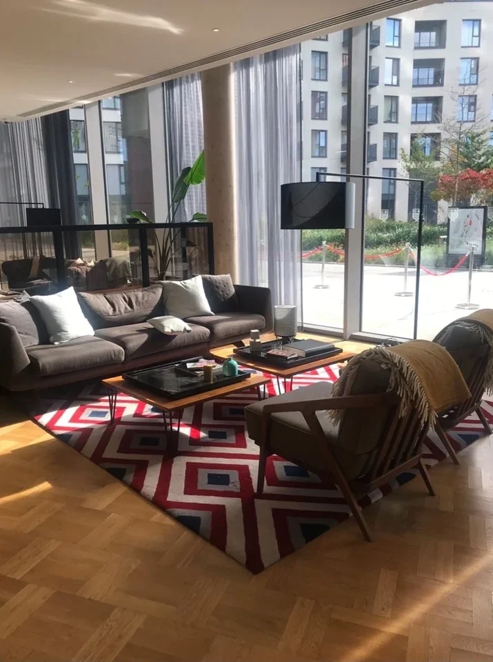 Flat Lyell Street in Greater London