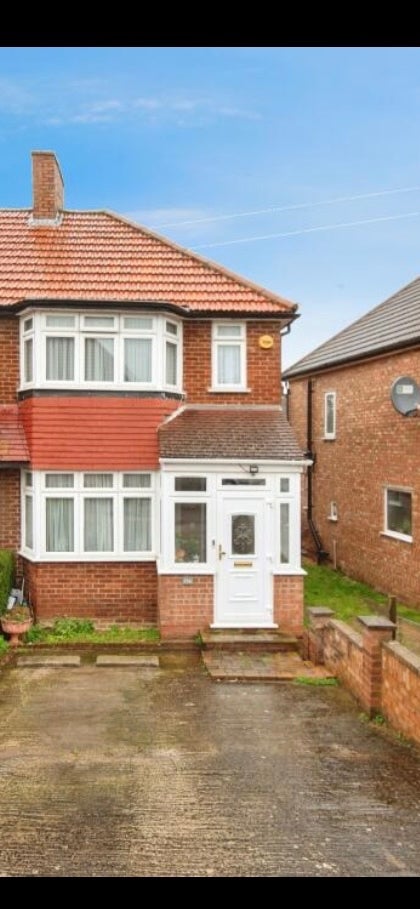 House Pears Road in Greater London