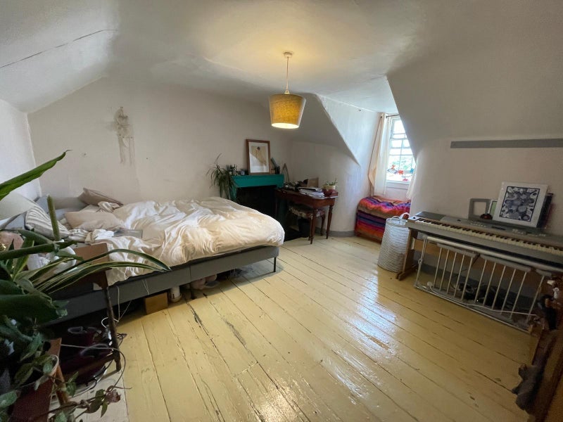 Room Buccleuch Street in City of Edinburgh
