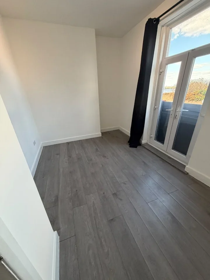 Flat Pier Road in Gravesham