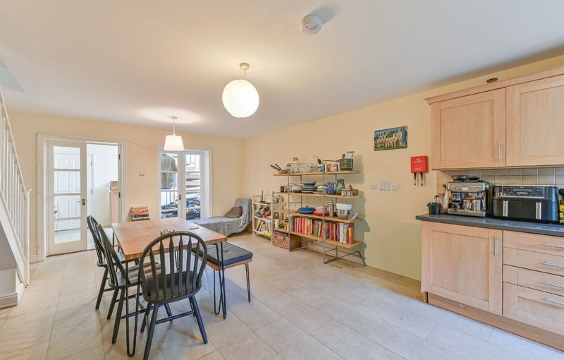 House Kelly Avenue in Greater London