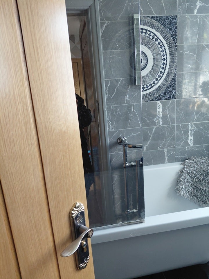 Room Manor Road in Trafford
