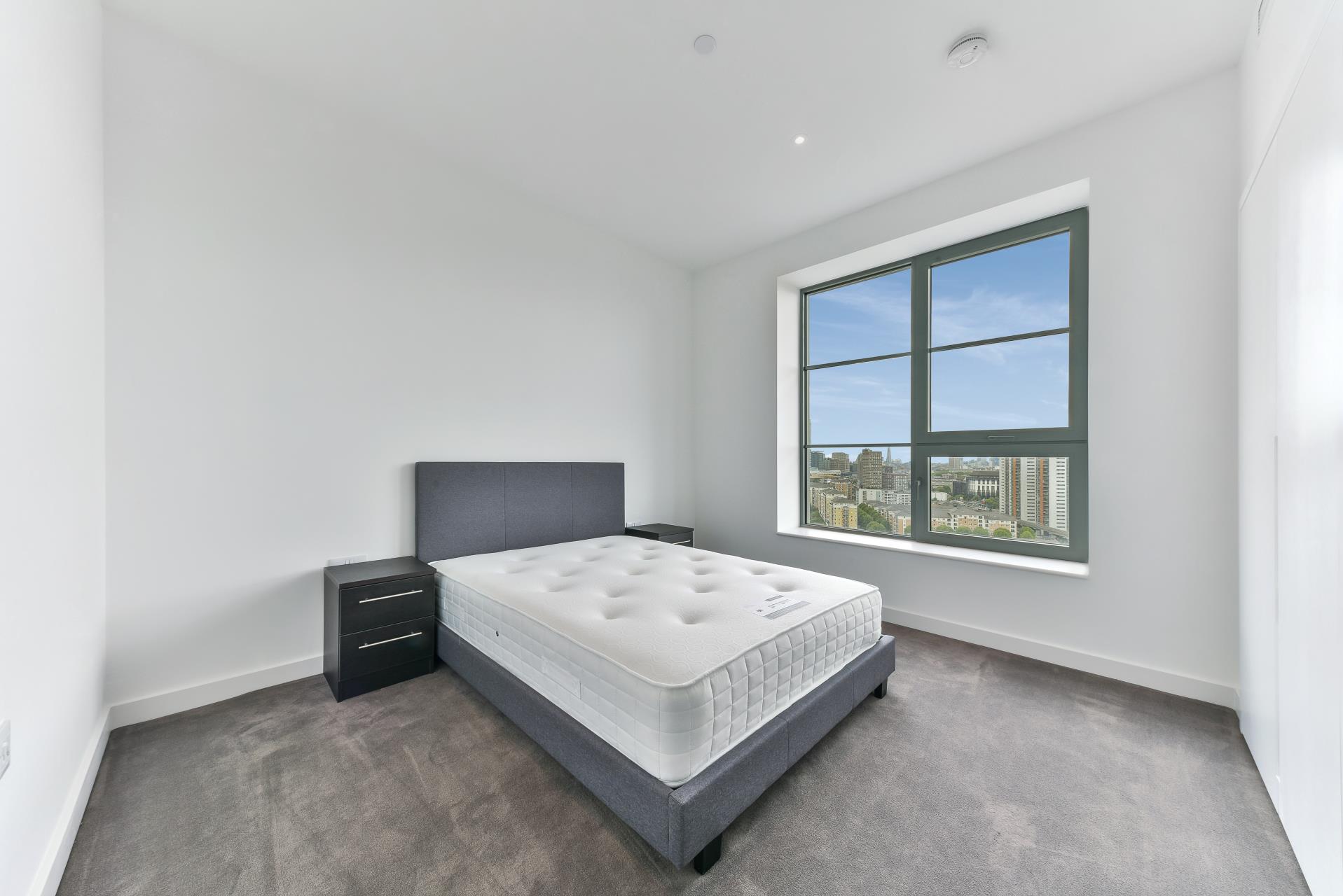 Flat Orchard Place in Greater London