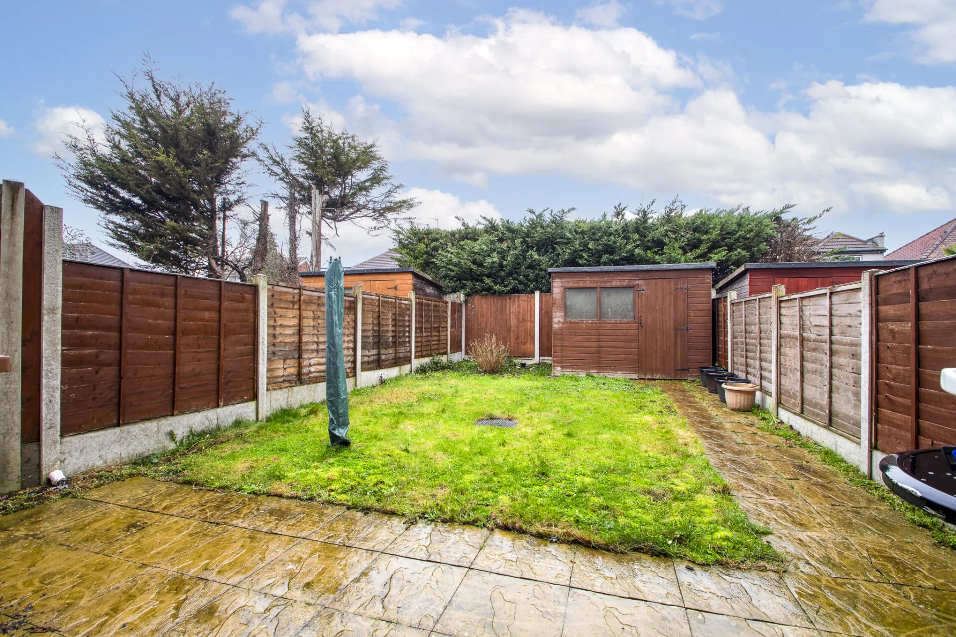 Flat Sterling Road in Greater London