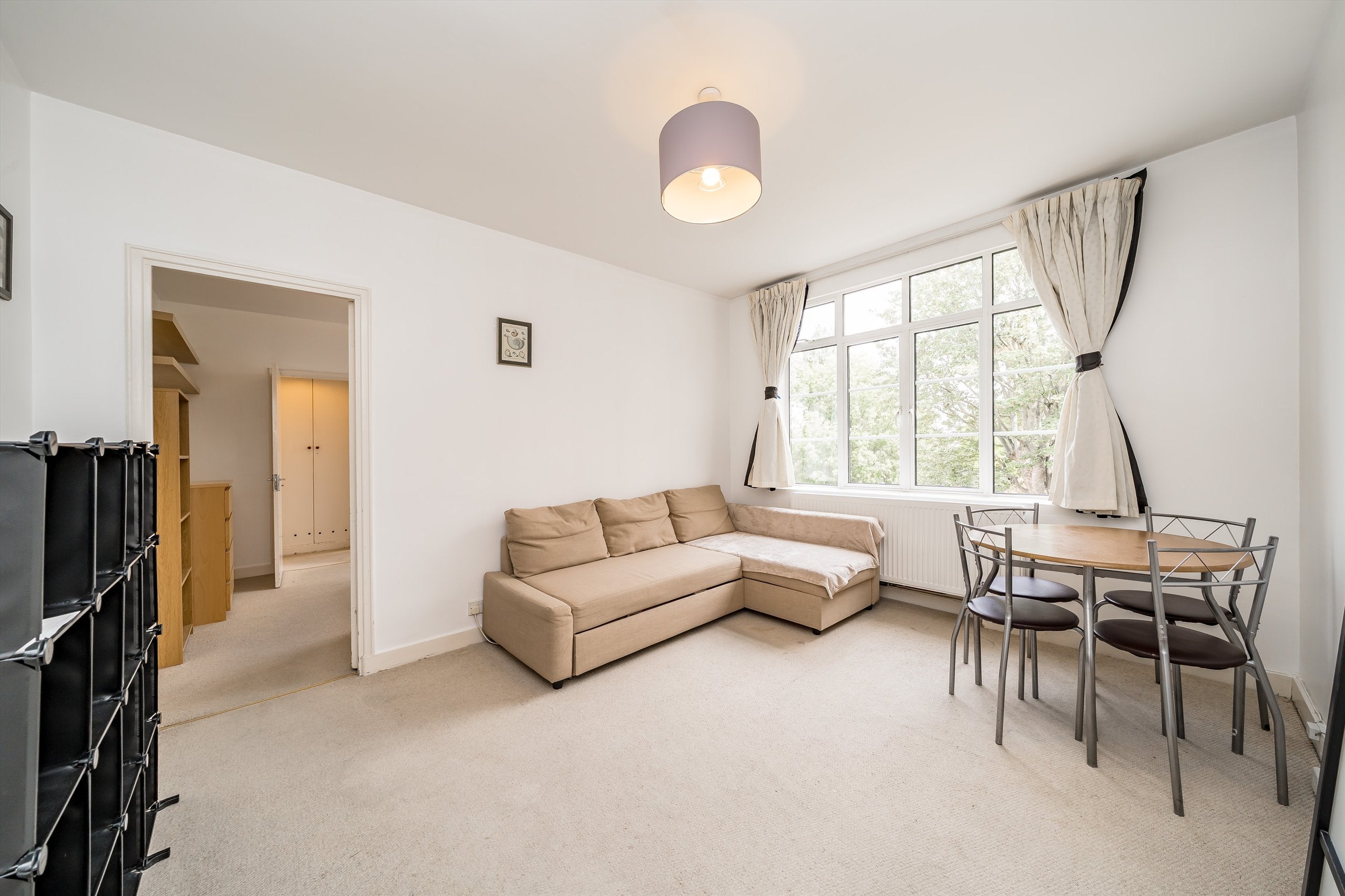 Flat Willesden Lane in Greater London