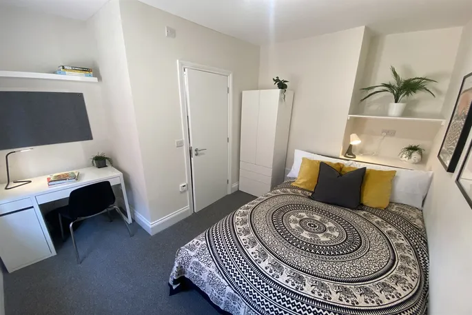 Room Albion Street in Nottingham