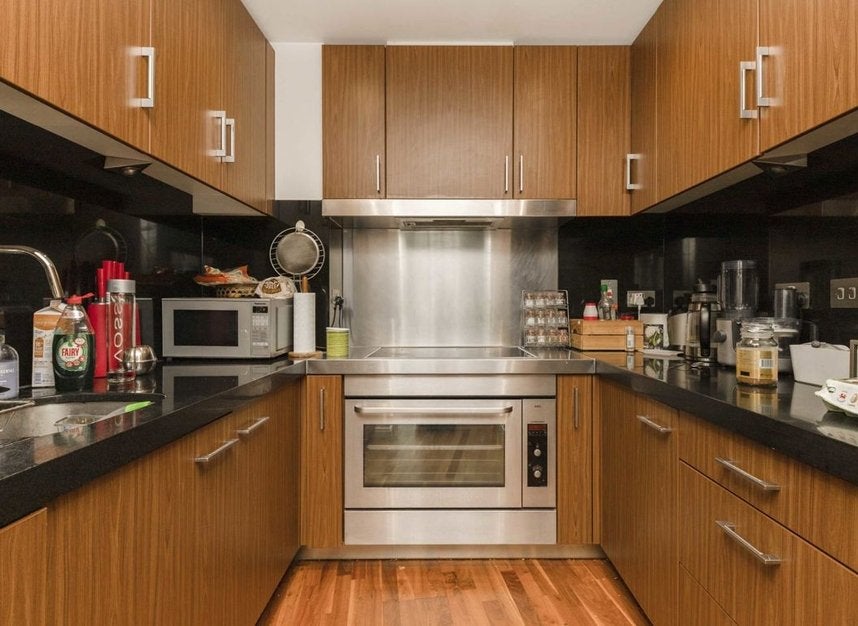 Flat Fairmont Avenue in Greater London