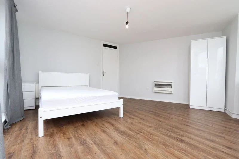 Room Mews Street in Greater London