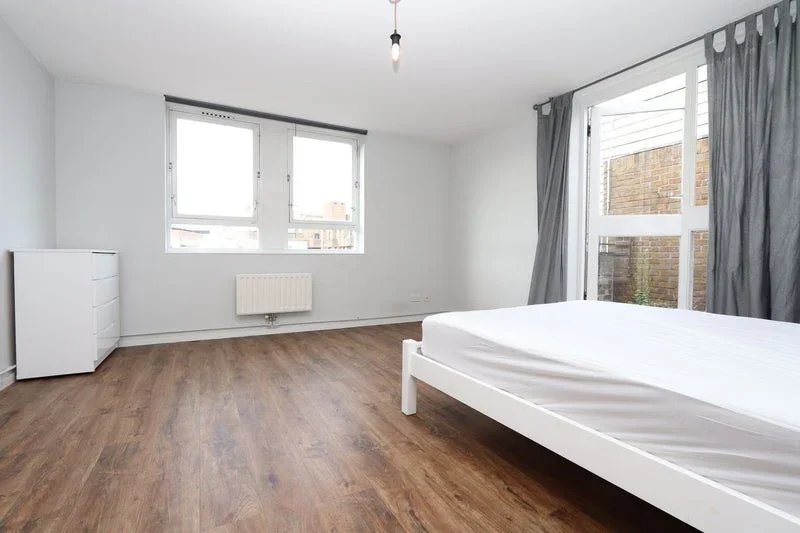 Room Mews Street in Greater London