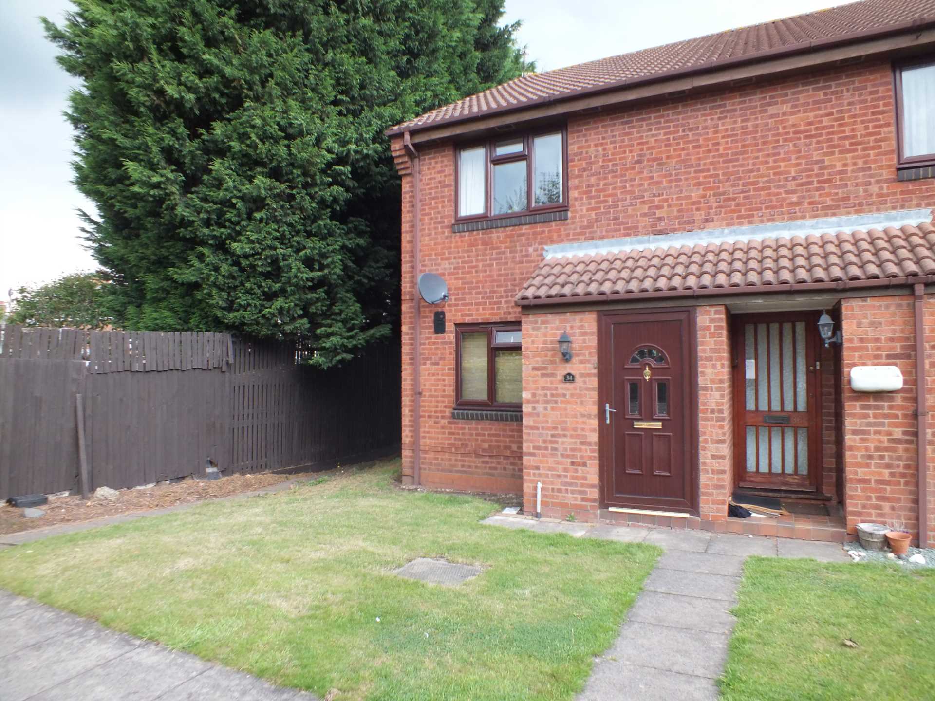 Flat Littlecote Drive in Birmingham