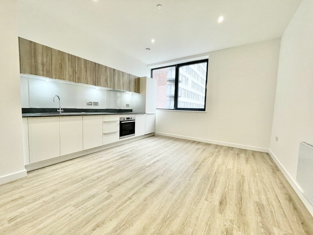 Flat Alençon Link in Basingstoke and Deane