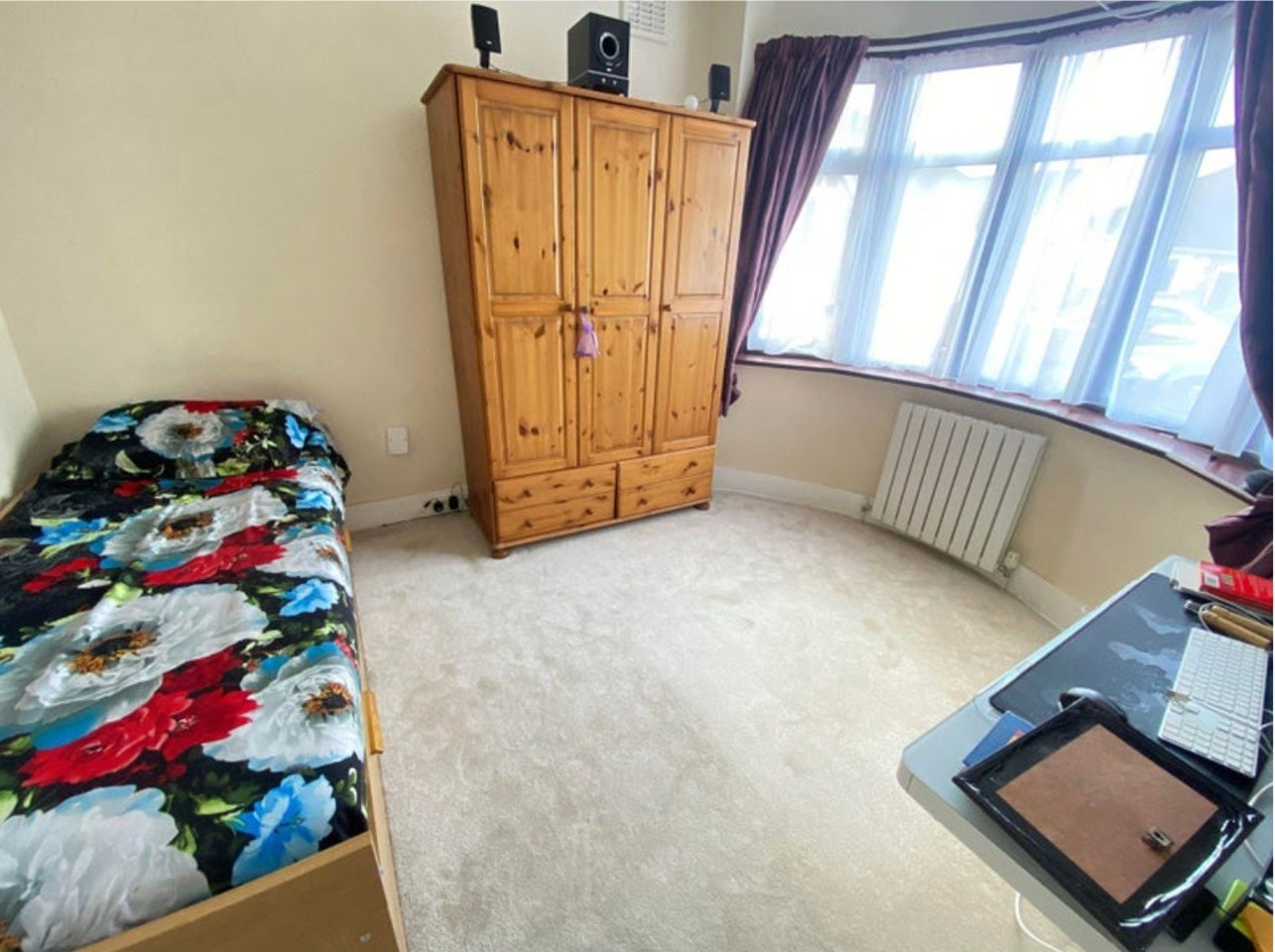 Room Harewood Close in Greater London