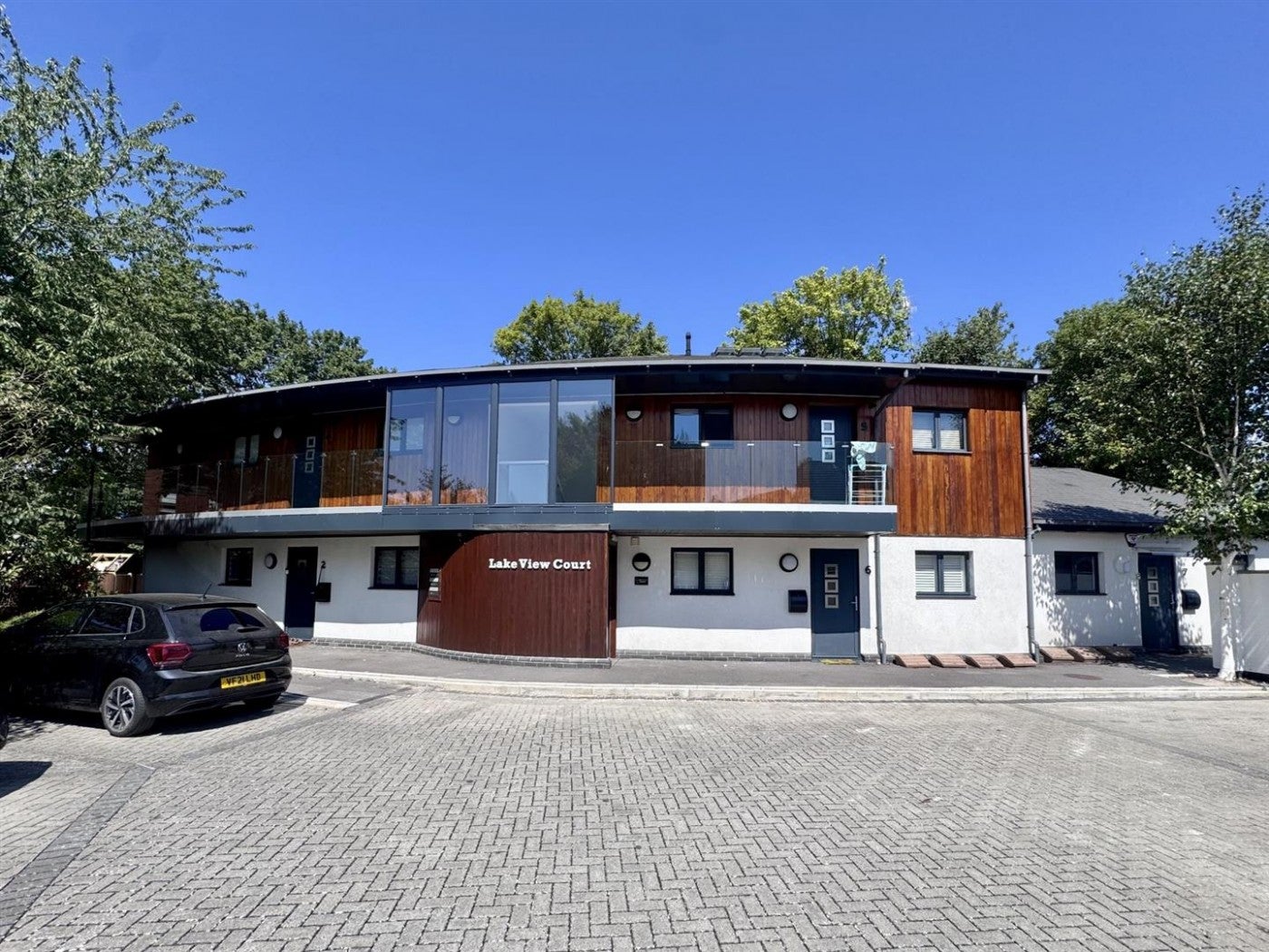 Flat Eleanor Way in Waltham Cross