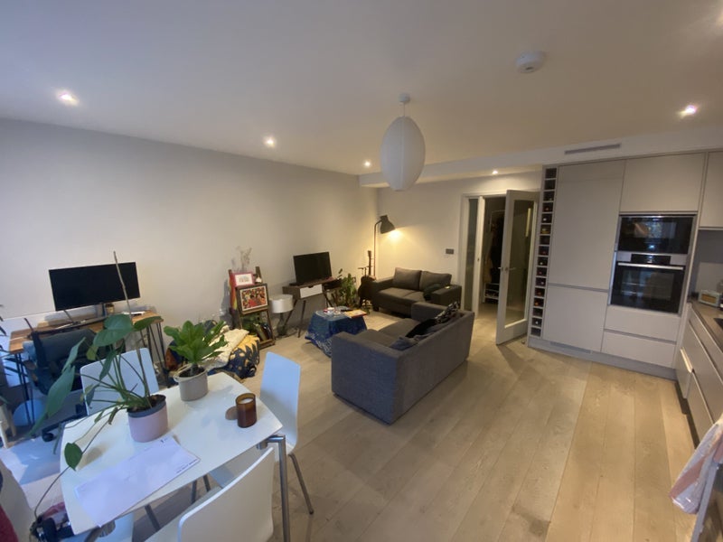 Room Fonthill Road in Greater London