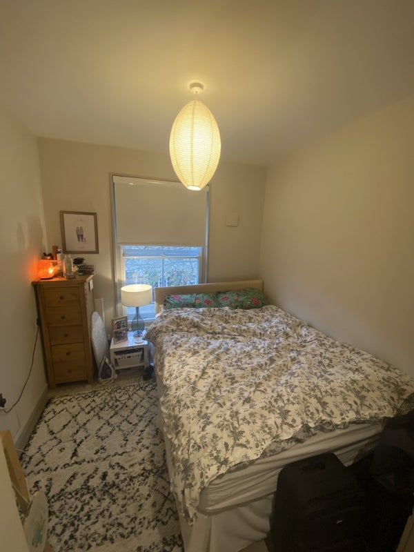 Room Fonthill Road in Greater London