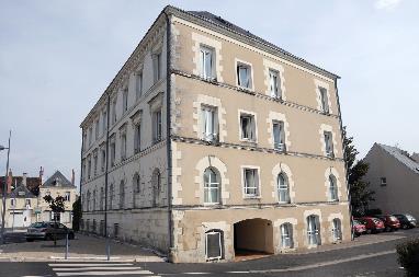 Flat Place du Lion d'Or in Châtillon-sur-Indre