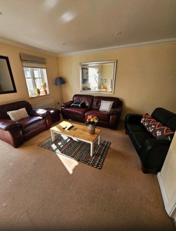 Room Bascombe Street in Greater London