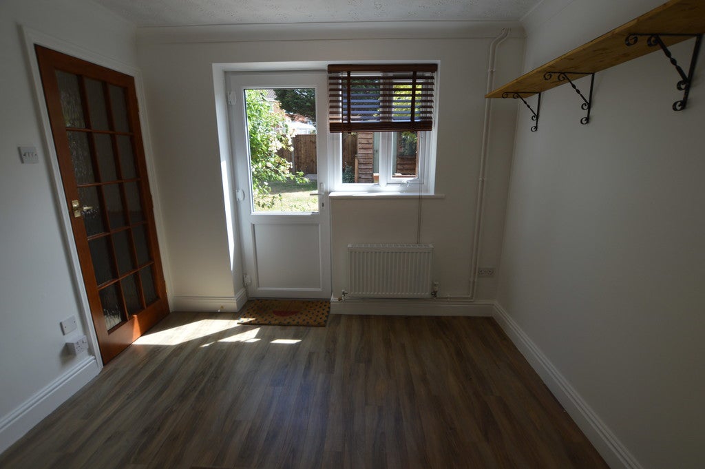 House Emsworth Close in West Suffolk