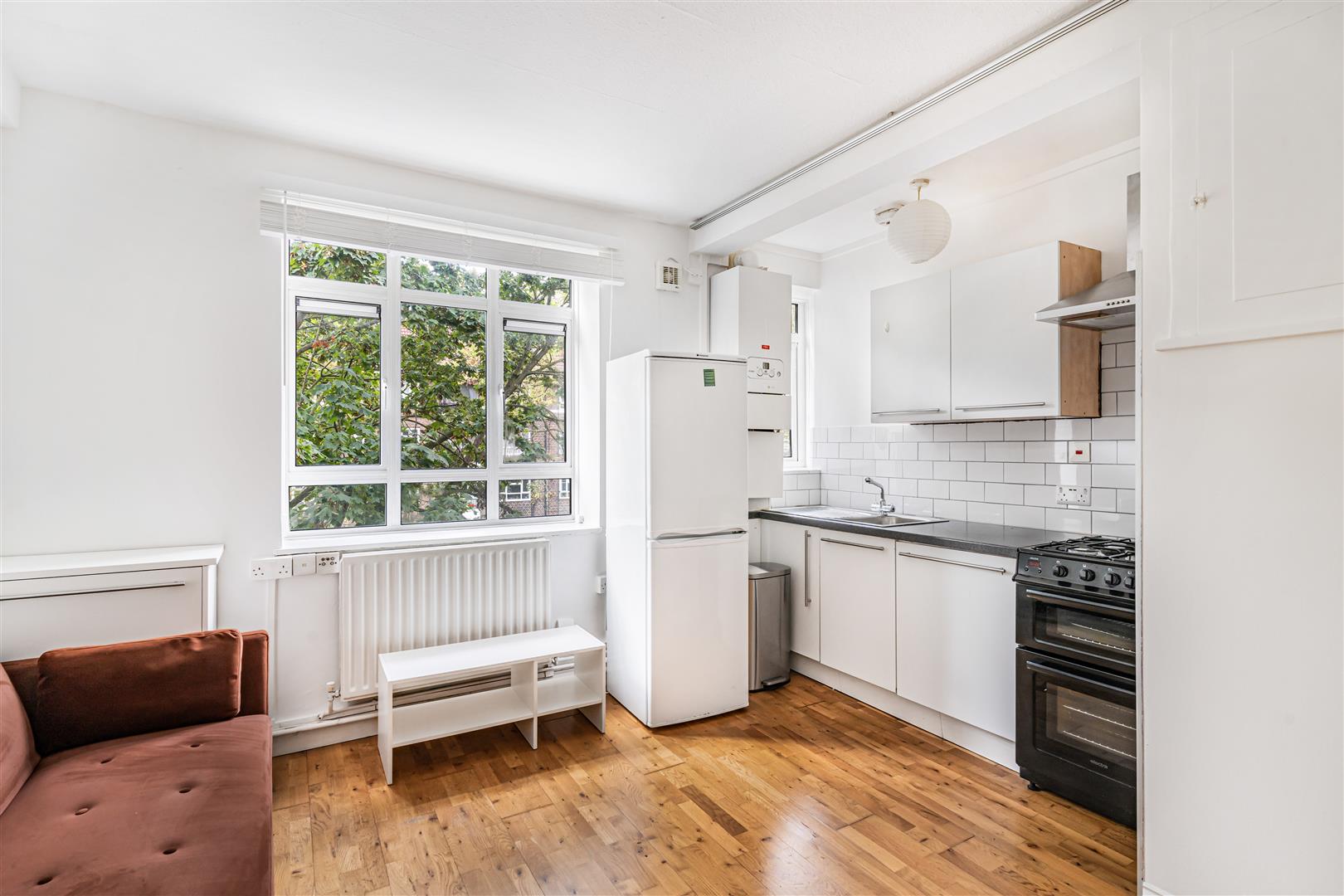 Flat Westway in Greater London