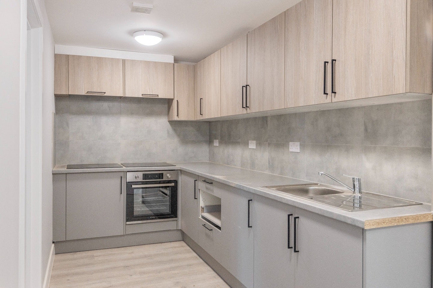 Room Falconer Road in Hertsmere