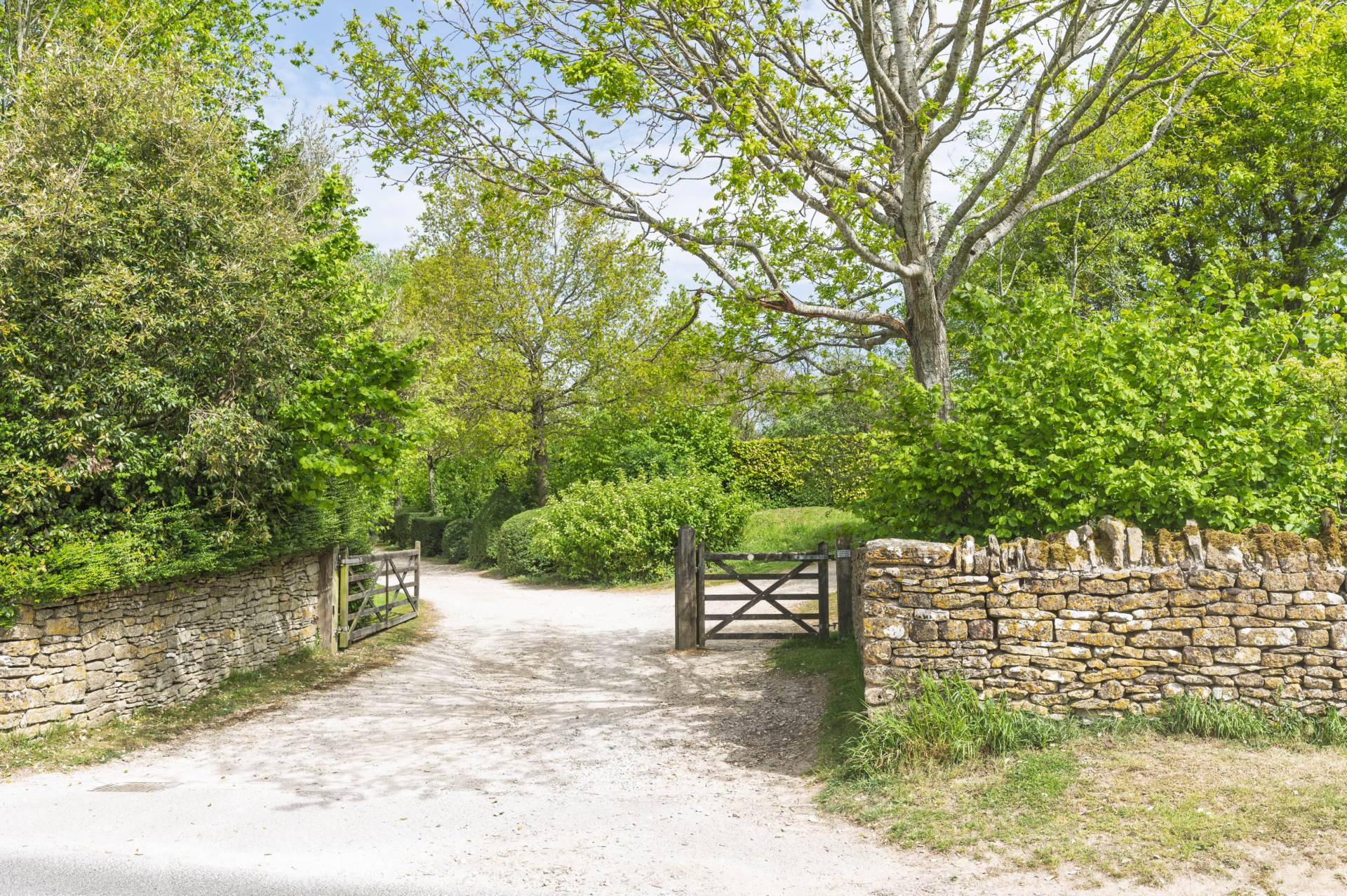 House Glebe Farm Court in Great Doddington